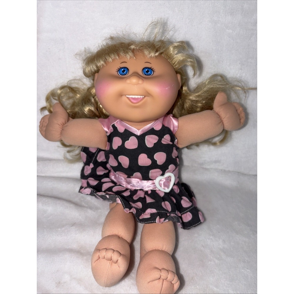 2011 Cabbage Patch Kids Doll Performer Layla Annie Pink Heart Dress Blonde 14"
